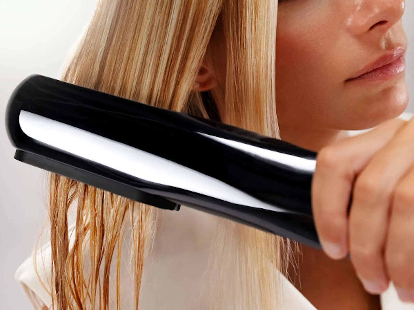 Immagine Da capelli umidi a lisci in un solo passaggio 3