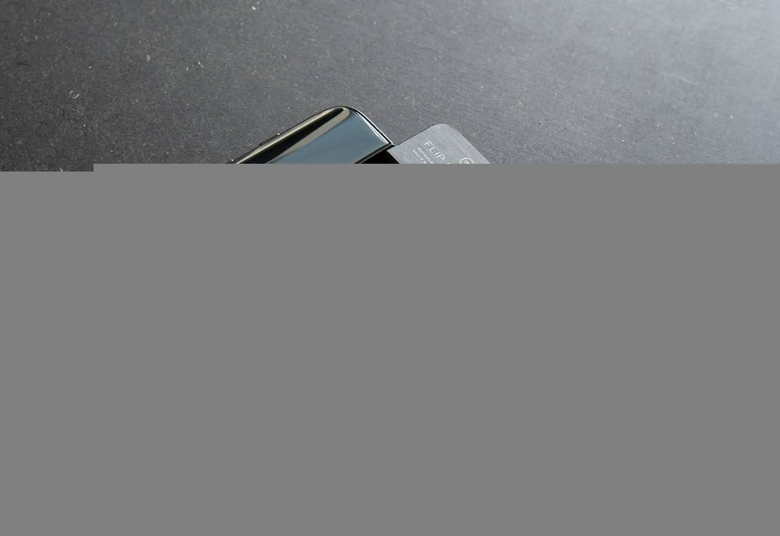 Immagine Zenfone 6 è il primo smartphone con fotocamera che compare e scompare 1