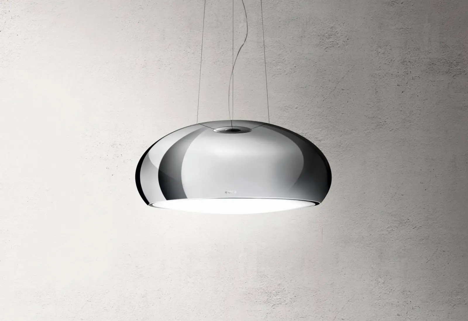 Immagine La cappa-lampadario esce dalla cucina 1