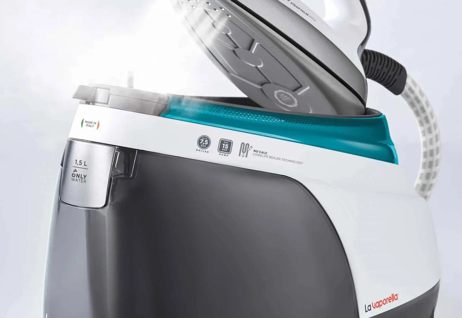 Immagine Il ferro da stiro per eliminare le pieghe in una sola passata 3