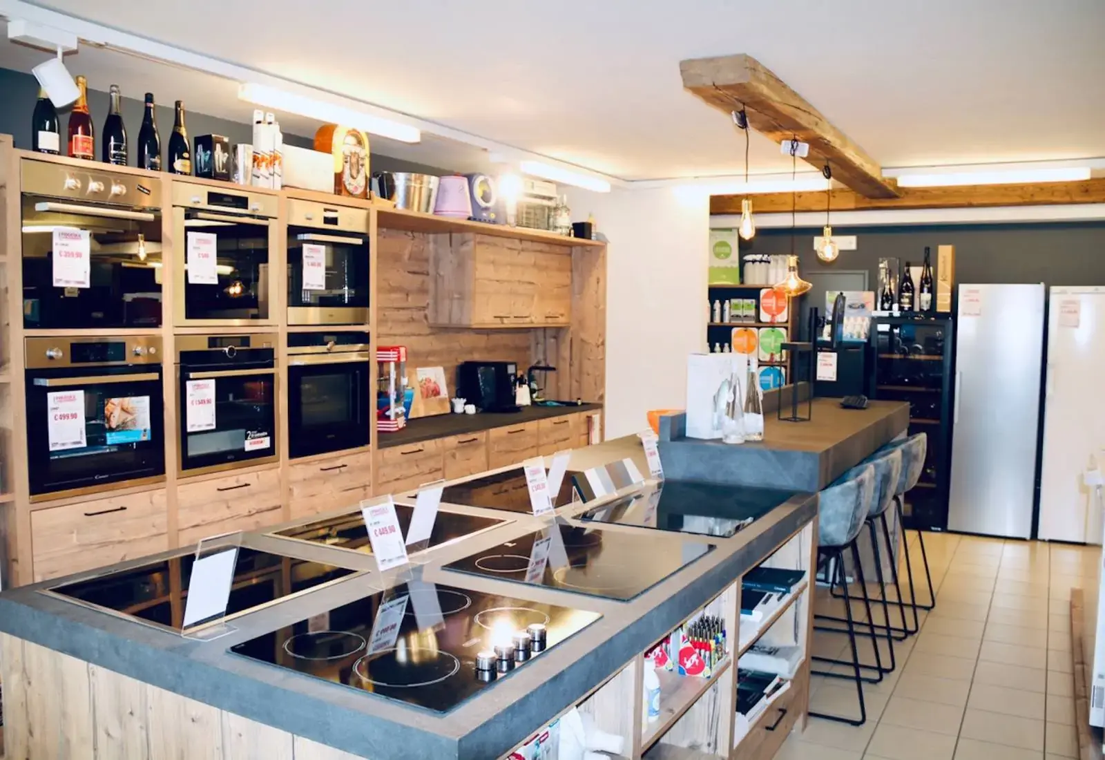 Immagine Il negozio che sembra una baita: ELECTRO SHOP in Val Badia 2