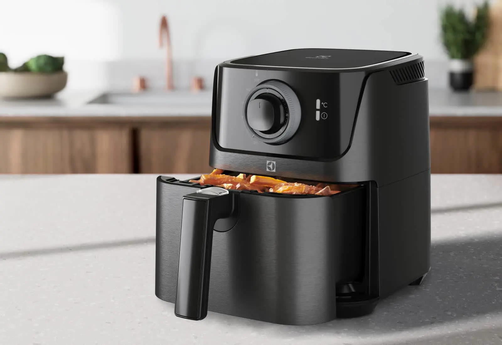 Immagine Friggitrice ad aria per cucinare dal salato al dolce 1