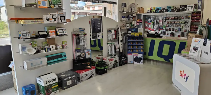 Immagine Elettro Shop Snc Di Dalla Piazza Massimo 2