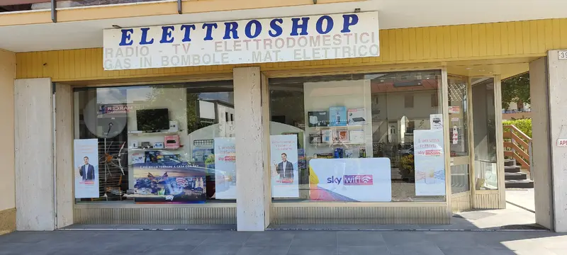 Immagine Elettro Shop Snc Di Dalla Piazza Massimo 3