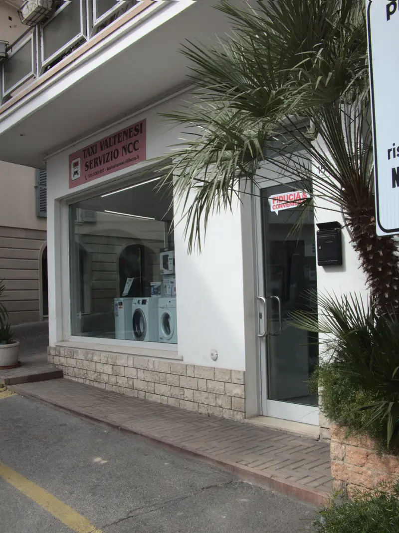 Immagine New Market Sas Di Albieri Amilcare E C 1