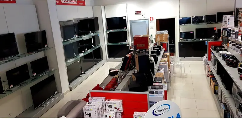 Immagine ELETTRODOMESTICI  ALBANO  ARREDAMENTI 10