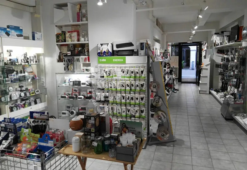 Immagine IO E TECH di Manzini Mario Andrea 3