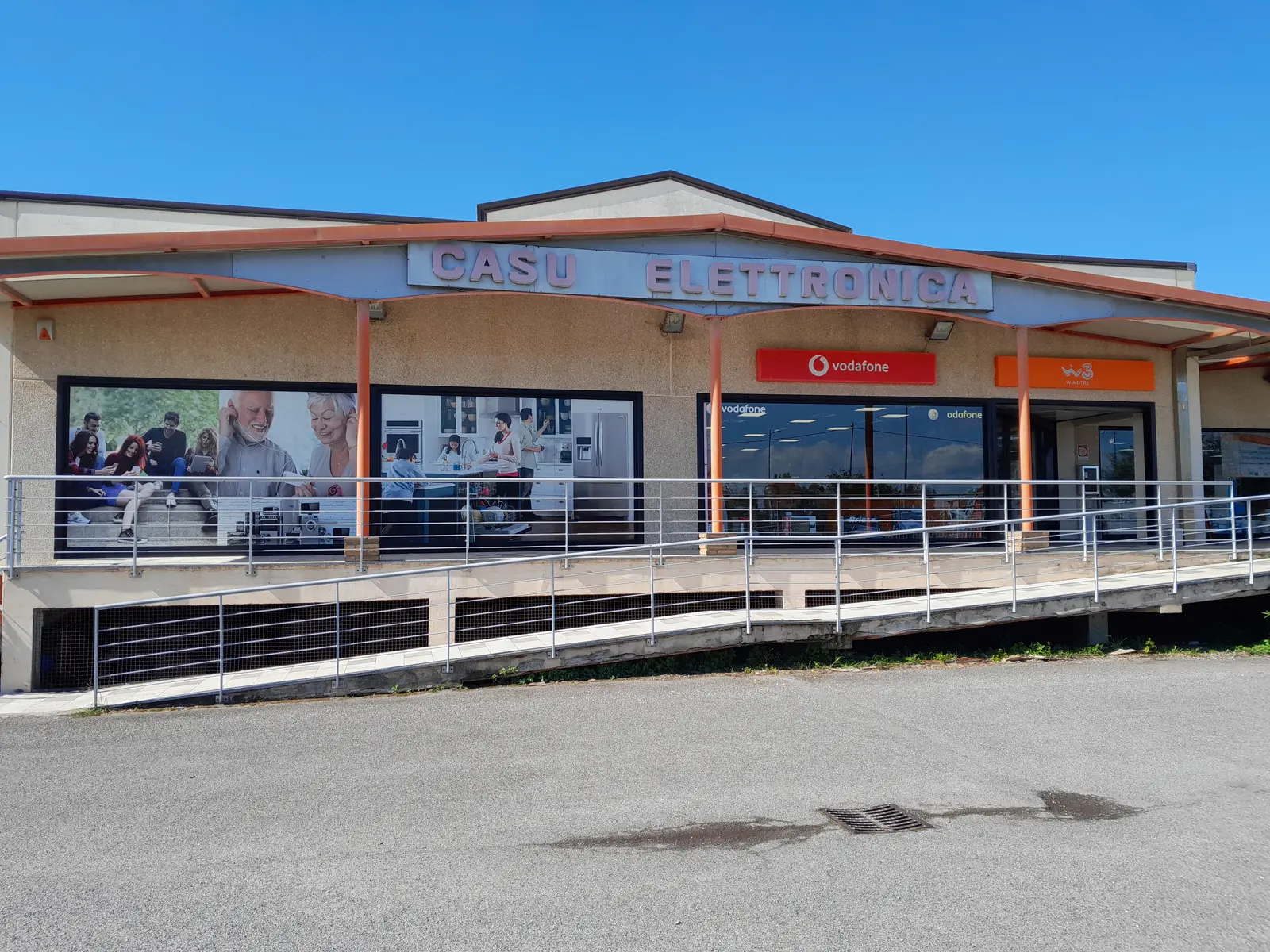 CASU ELETTRONICA DI CASU  C SNC