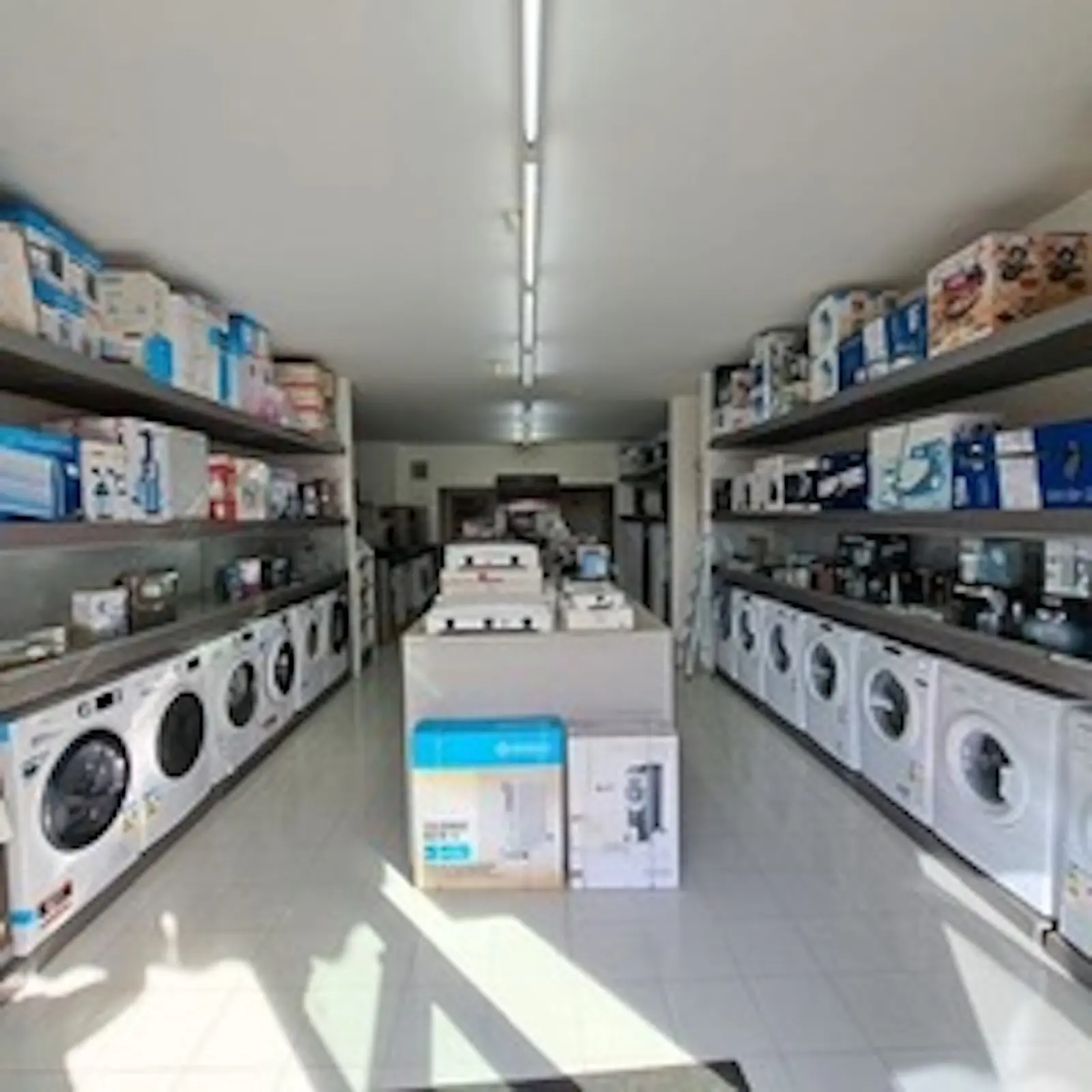 Is Alinos Arredamenti