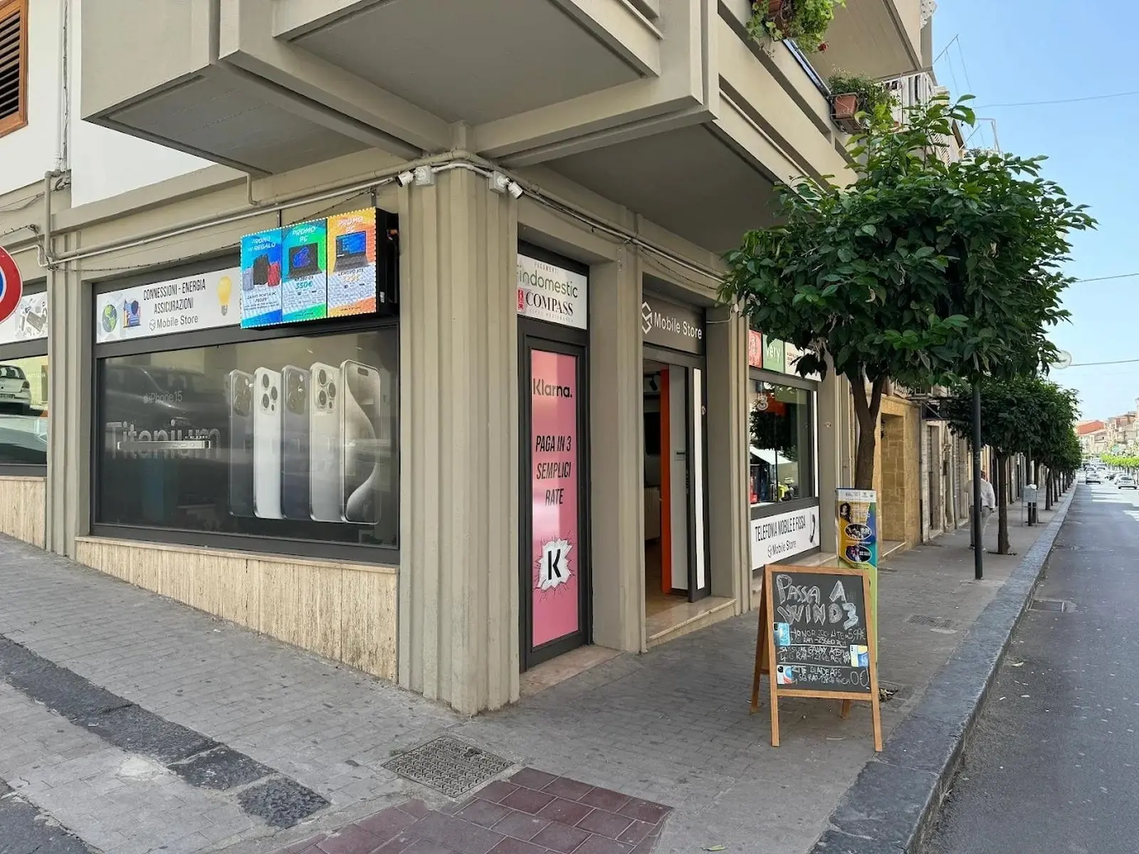 Mobile Store Di Paride Giuseppe Manolo A