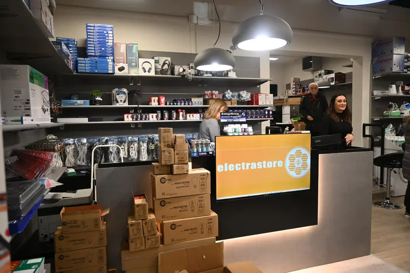 Immagine ELECTRASTORE & OFFICE 22
