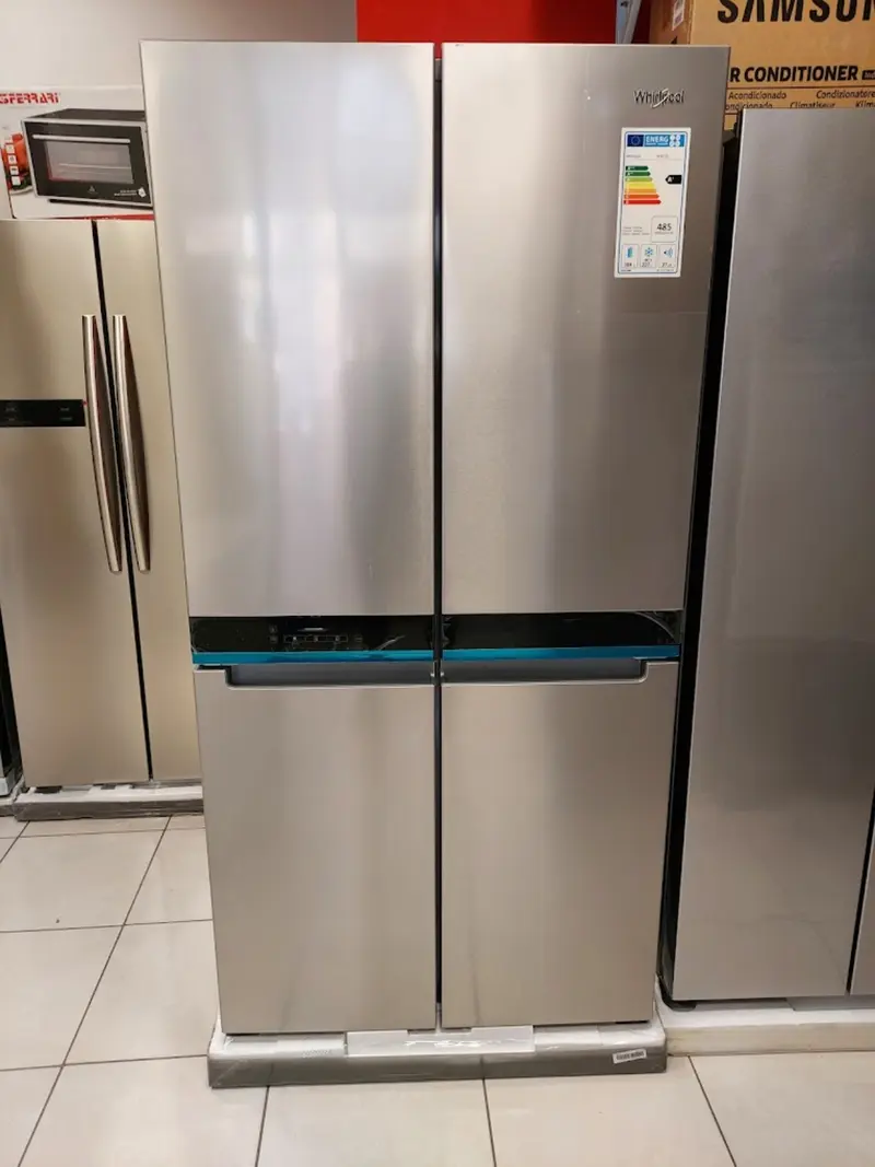 Immagine ELECTRONICS WORLD DI ALESSIO COSTANZO 1